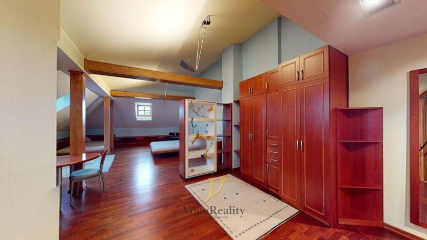 Pronájem atypického bytu, Olomouc, Purkrabská, 360 m2