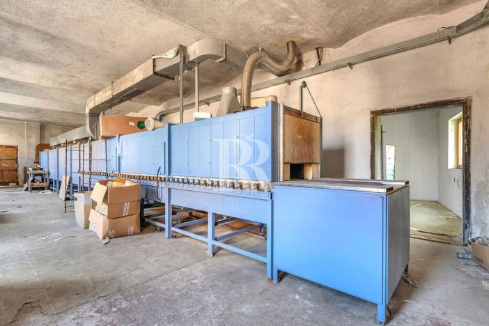 Prodej výrobních prostor, Kamenický Šenov, Dlouhá, 1800 m2