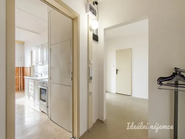 Pronájem bytu 1+1, Praha - Troja, Mazurská, 50 m2