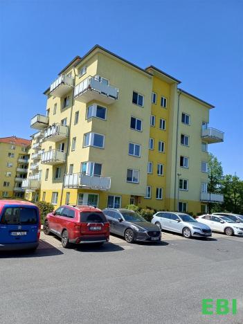 Pronájem bytu 1+kk, Praha - Horní Měcholupy, 38 m2