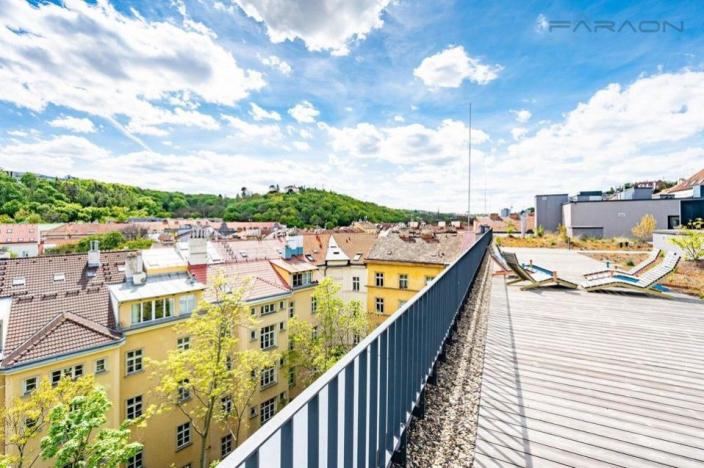 Pronájem bytu 3+kk, Praha - Smíchov, Grafická, 74 m2
