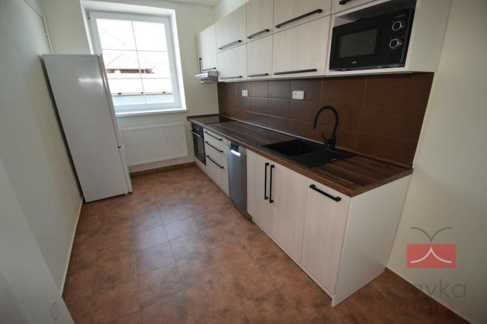 Pronájem bytu 2+1, Humpolec, Kamarytova, 61 m2