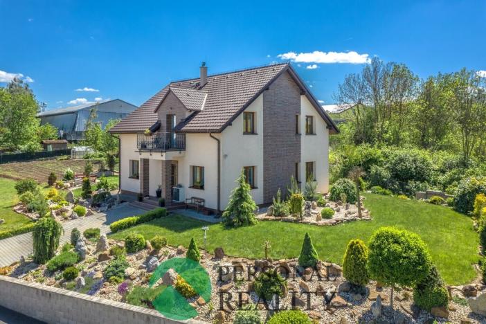 Prodej rodinného domu, Tachlovice, Karlštejnská, 208 m2