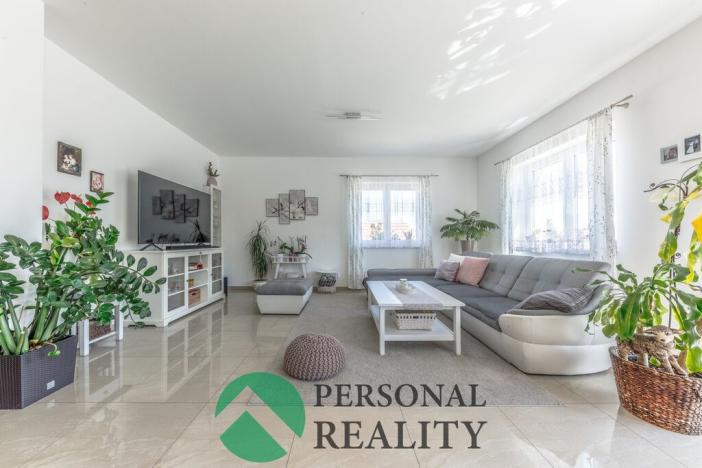 Prodej rodinného domu, Tachlovice, Karlštejnská, 208 m2