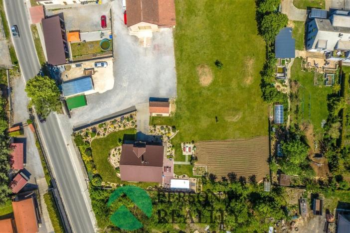 Prodej rodinného domu, Tachlovice, Karlštejnská, 208 m2