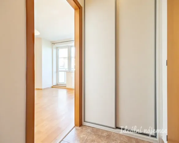 Pronájem bytu 1+kk, Praha - Troja, Vřesová, 27 m2