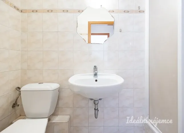 Pronájem bytu 1+kk, Praha - Troja, Vřesová, 27 m2