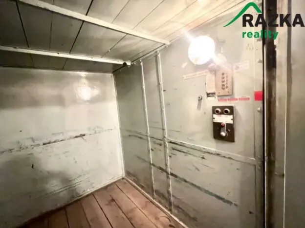 Pronájem skladu, Tachov, Školní, 1200 m2