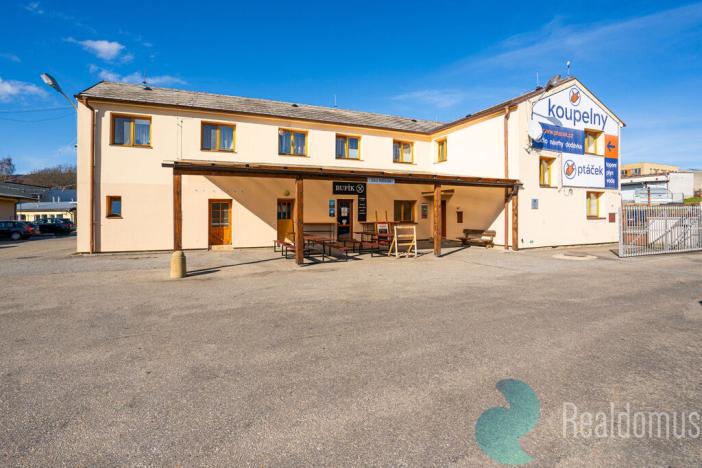 Prodej obchodního prostoru, Český Krumlov, Nádražní, 2656 m2