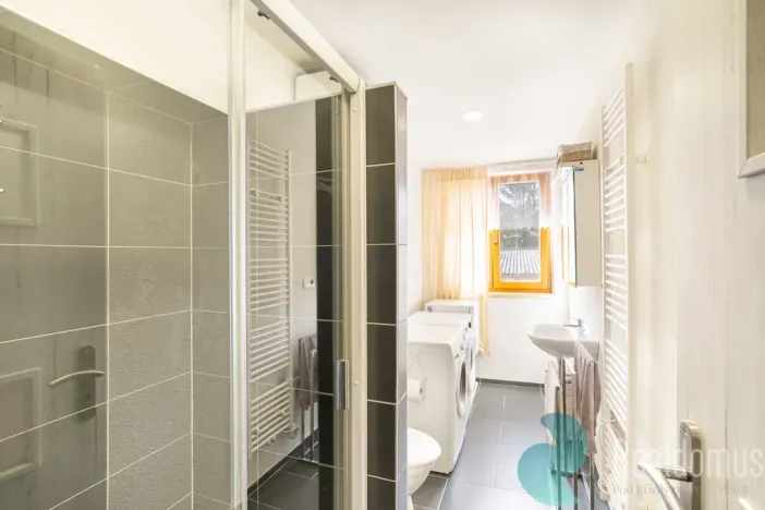 Prodej obchodního prostoru, Český Krumlov, Nádražní, 2656 m2