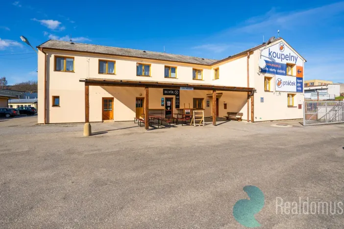 Prodej obchodního prostoru, Český Krumlov, Nádražní, 2656 m2