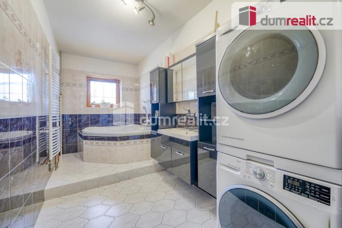 Prodej rodinného domu, Lenešice, Komenského, 287 m2