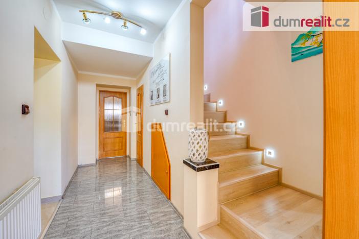 Prodej rodinného domu, Lenešice, Komenského, 287 m2