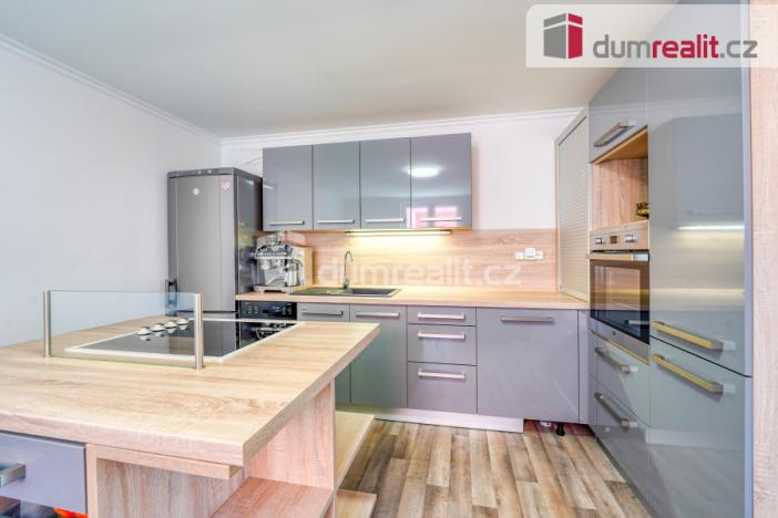 Prodej rodinného domu, Lenešice, Komenského, 287 m2