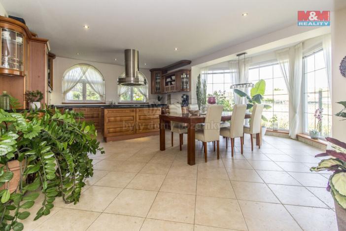 Prodej rodinného domu, Třebestovice, V zákruží, 280 m2