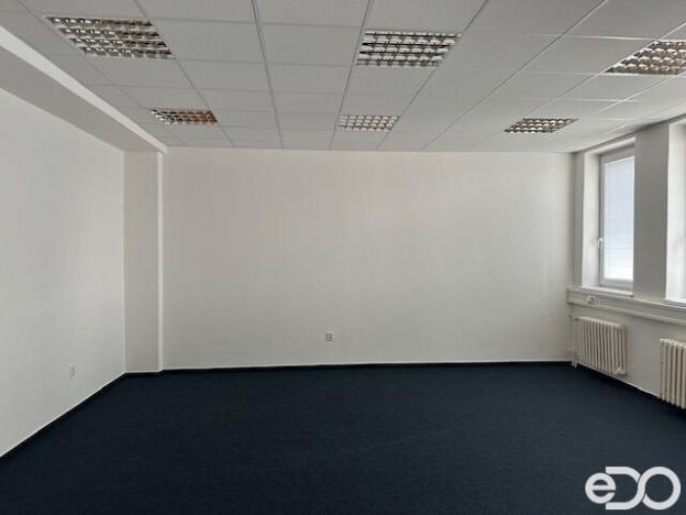 Pronájem kanceláře, Hradec Králové, Bratří Štefanů, 360 m2