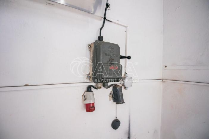 Pronájem výrobních prostor, Fulnek, 1. máje, 150 m2