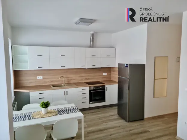 Pronájem bytu 1+kk, Zlín, Lorencova, 42 m2