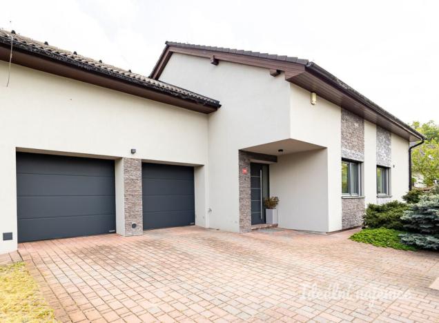Pronájem bytu 6+kk a větší, Čelákovice - Sedlčánky, Matěje Koštíře, 310 m2