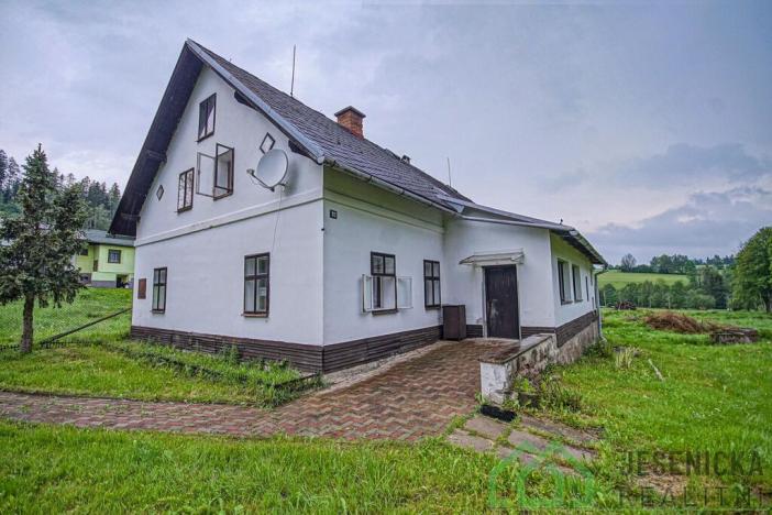 Prodej rodinného domu, Staré Město - Chrastice, 250 m2