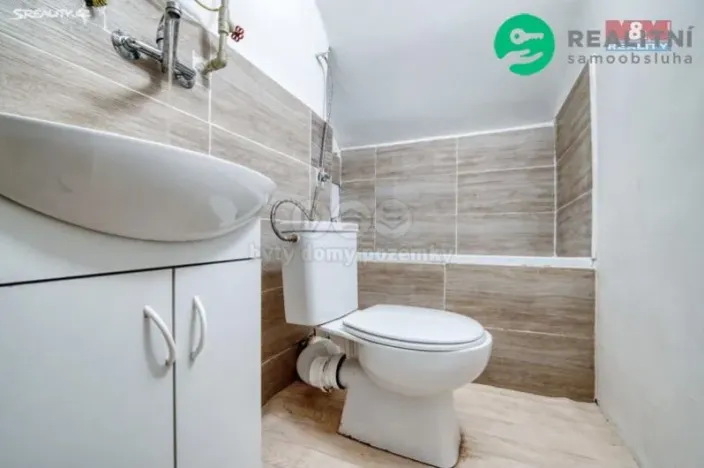 Prodej bytu 2+1, Nové Sedlo, Hůrecká, 45 m2