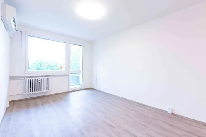 Pronájem bytu 2+kk, Praha - Kobylisy, Mirovická, 39 m2