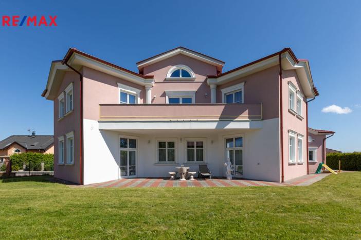 Prodej rodinného domu, Karlovy Vary - Stará Role, M. Rovenské, 742 m2