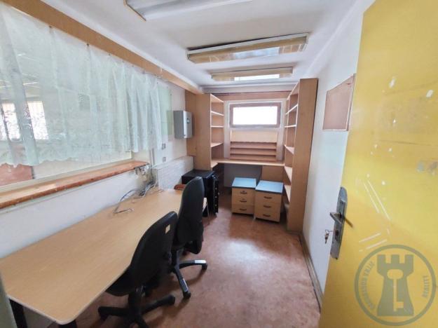 Pronájem obchodního prostoru, Krnov - Pod Bezručovým vrchem, Revoluční, 880 m2