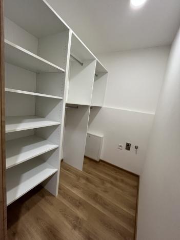 Pronájem bytu 1+kk, Olomouc - Neředín, Frištenského, 32 m2