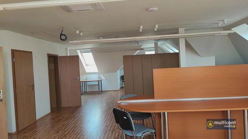 Pronájem kanceláře, Vyškov - Vyškov-Město, 9. května, 118 m2