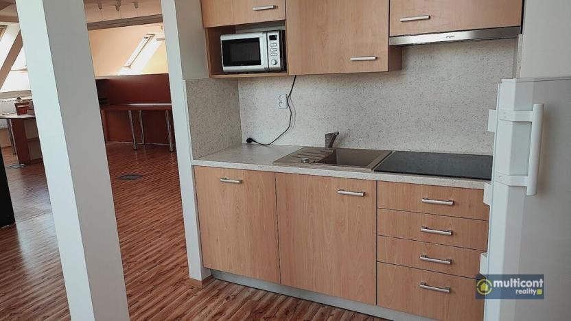 Pronájem kanceláře, Vyškov - Vyškov-Město, 9. května, 118 m2