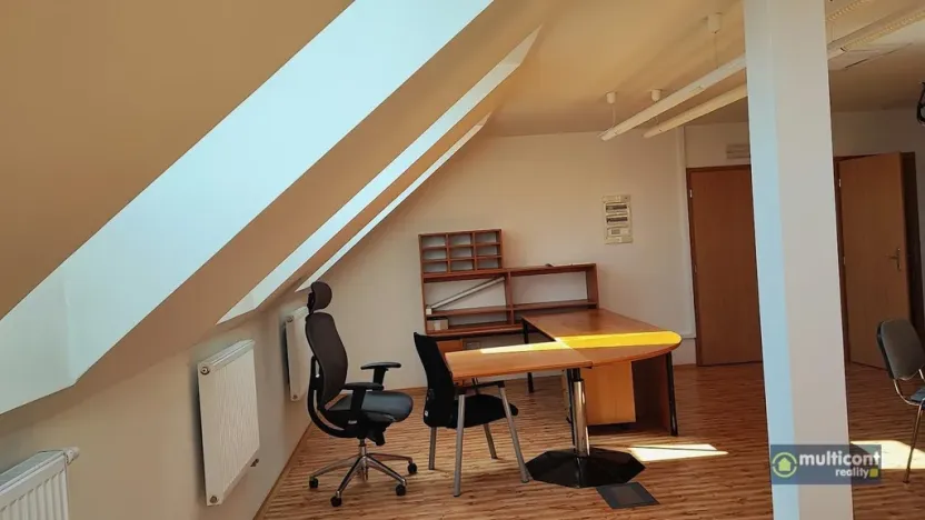 Pronájem kanceláře, Vyškov - Vyškov-Město, 9. května, 118 m2