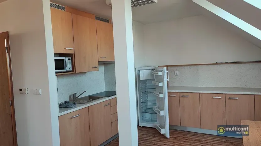 Pronájem kanceláře, Vyškov - Vyškov-Město, 9. května, 118 m2