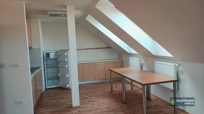 Pronájem kanceláře, Vyškov - Vyškov-Město, 9. května, 118 m2