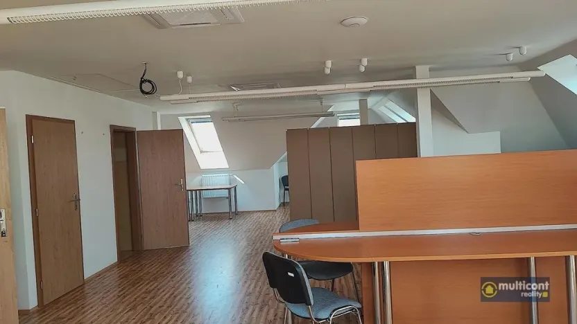 Pronájem kanceláře, Vyškov - Vyškov-Město, 9. května, 118 m2