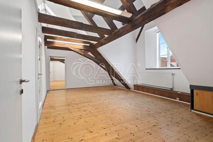 Pronájem kanceláře, Praha - Staré Město, Konviktská, 135 m2