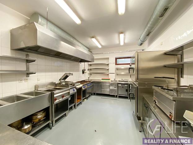 Prodej restaurace, Vrchlabí, Českých bratří, 1200 m2