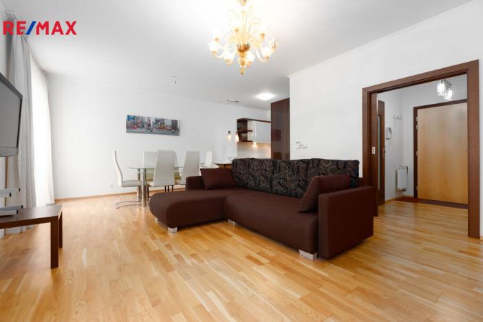 Prodej bytu 2+kk, Karlovy Vary, Libušina, 76 m2