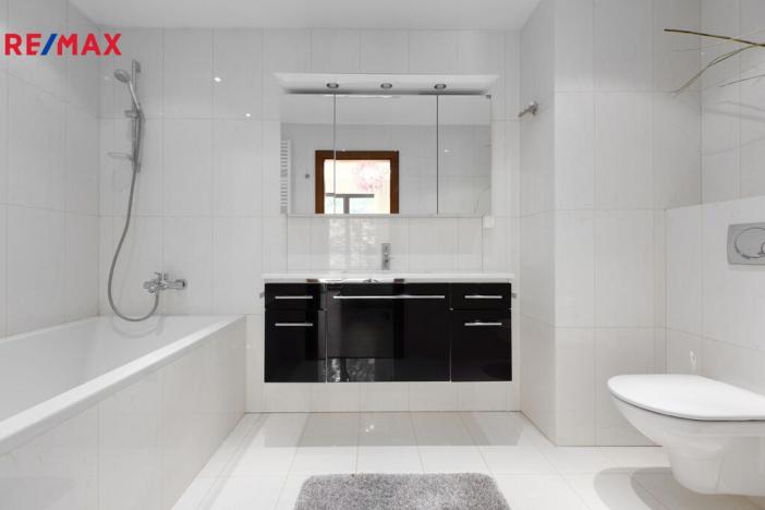 Prodej bytu 2+kk, Karlovy Vary, Libušina, 70 m2