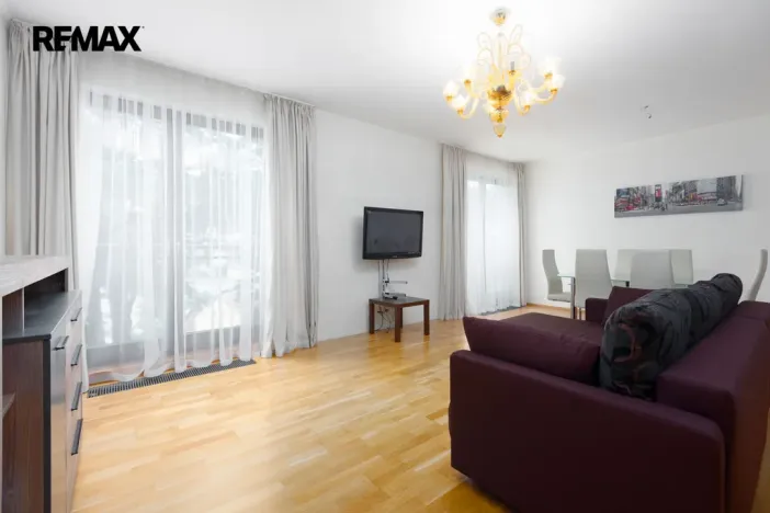 Prodej bytu 2+kk, Karlovy Vary, Libušina, 70 m2