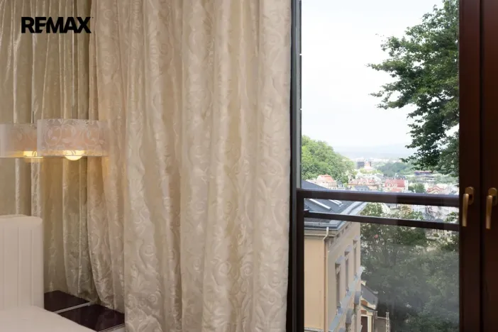 Prodej bytu 2+kk, Karlovy Vary, Libušina, 70 m2