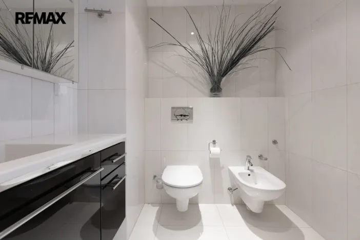 Prodej bytu 2+kk, Karlovy Vary, Libušina, 70 m2