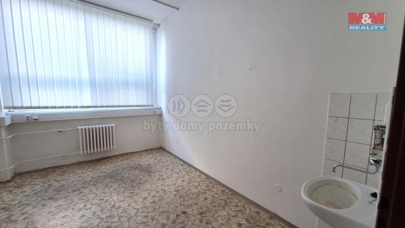 Pronájem obchodního prostoru, Česká Lípa, 28. října, 199 m2