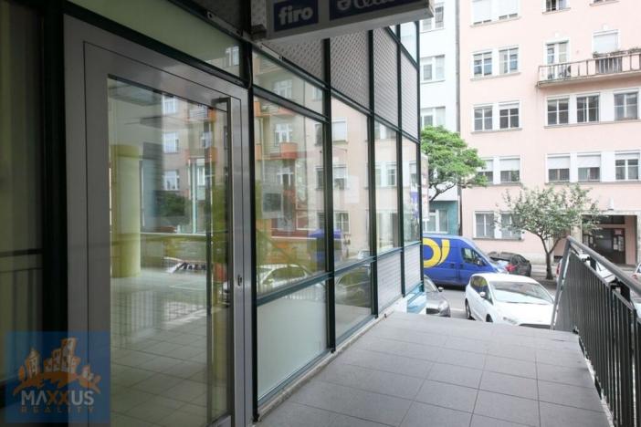 Pronájem obchodního prostoru, Praha - Vinohrady, Chrudimská, 376 m2