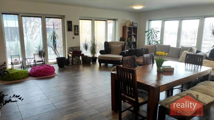 Prodej rodinného domu, Říčany, 260 m2