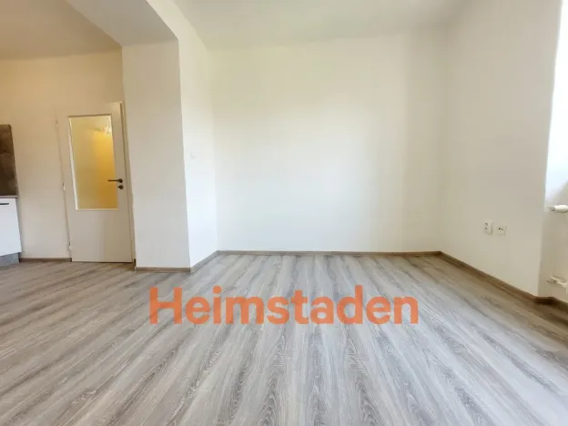 Pronájem bytu 1+kk, Havířov - Město, Hlavní třída, 25 m2