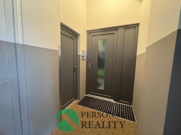 Pronájem obchodního prostoru, Praha - Strašnice, Starostrašnická, 550 m2