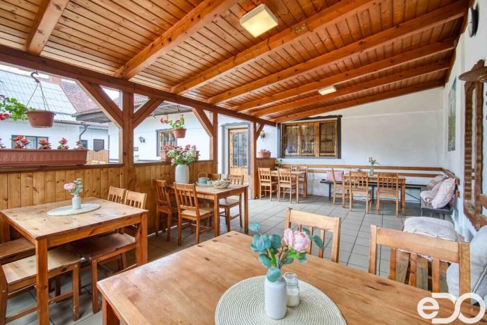 Prodej restaurace, Hradešín, 178 m2