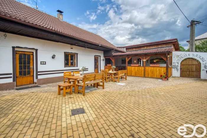 Prodej restaurace, Hradešín, 178 m2