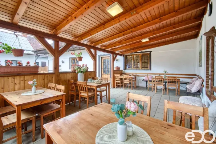Prodej restaurace, Hradešín, 178 m2